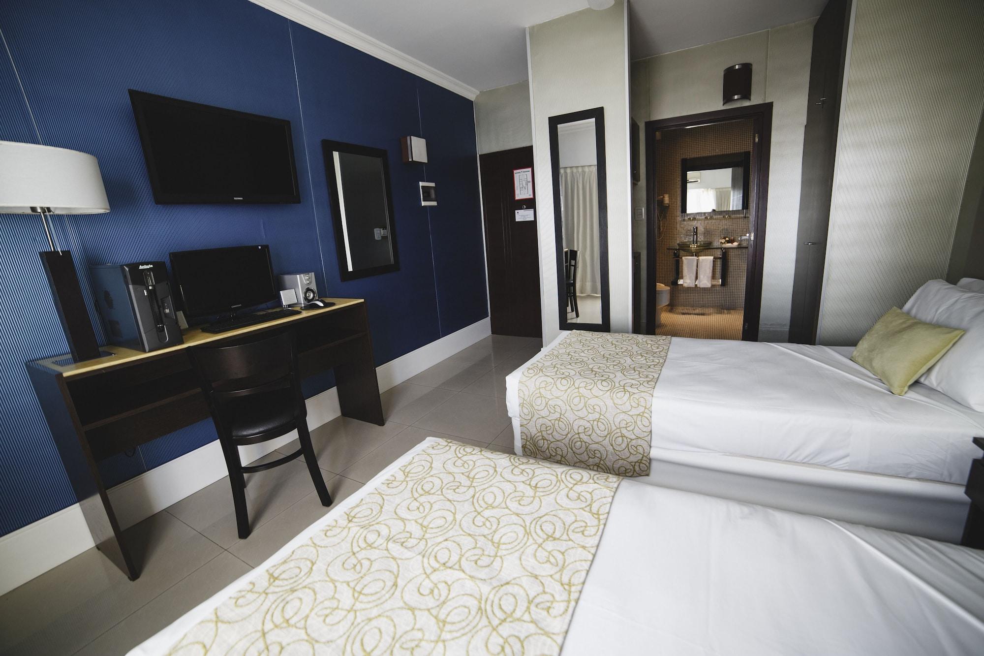 Ker Urquiza Hotel Buenos Aires Bagian luar foto