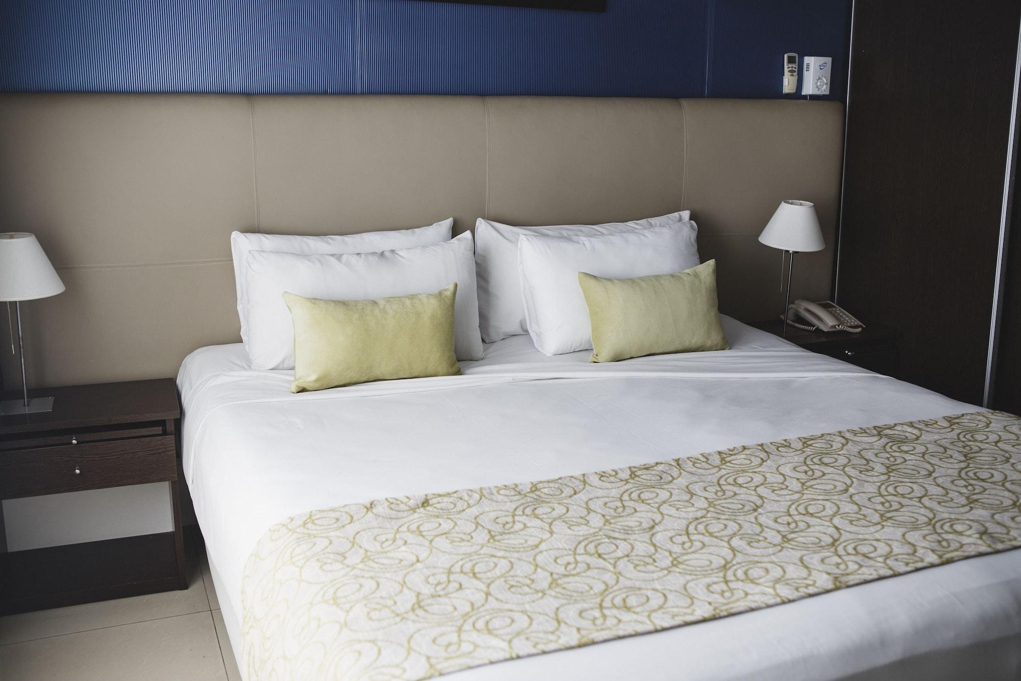 Ker Urquiza Hotel Buenos Aires Bagian luar foto